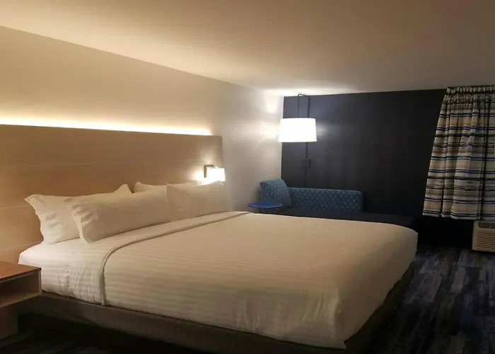Holiday Inn Express - Williamsburg Busch Gardens Area By Ihg